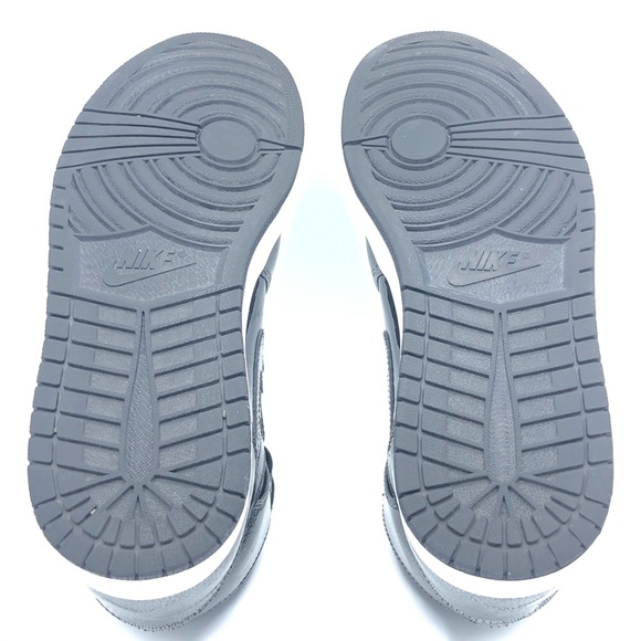 Air Jordan 1 Retro | Sz 10.5 - Picture 9 of 16